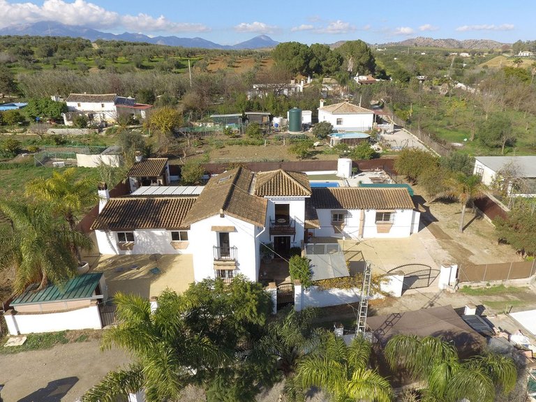 Villa for Sale in Coín, Malaga 1