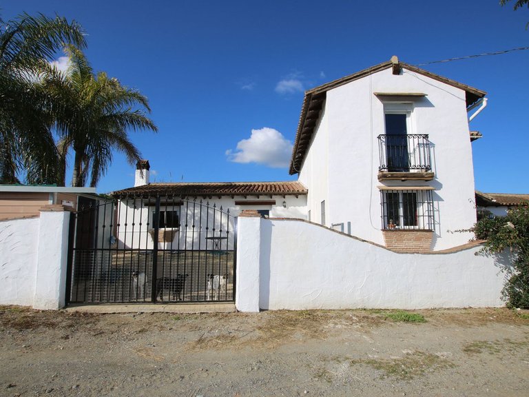 Villa for Sale in Coín, Malaga 2