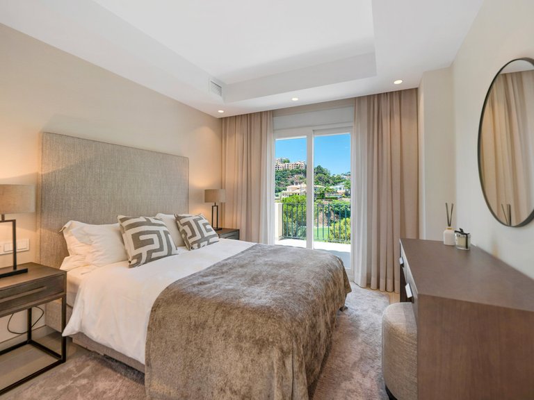 Villa for Sale in La Quinta, Malaga 14