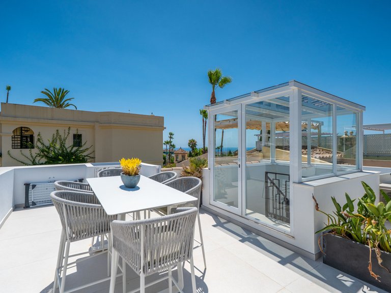 Villa for Sale in La Quinta, Malaga 26