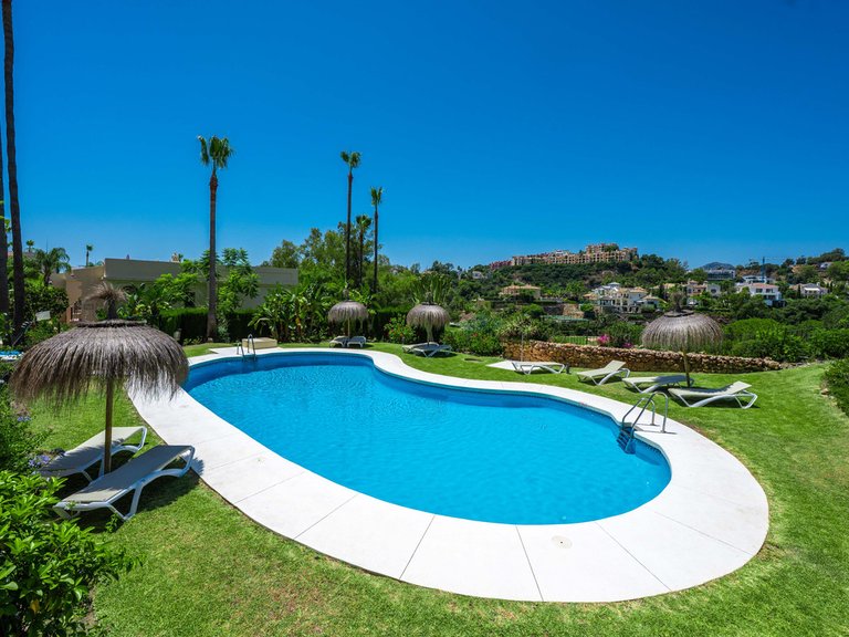 Villa for Sale in La Quinta, Malaga 31