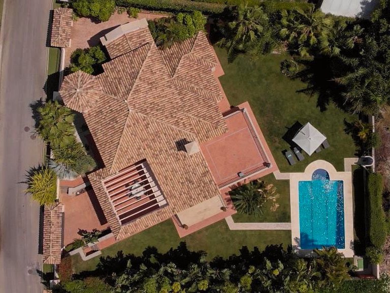 Villa for Sale in Los Flamingos, Malaga 13