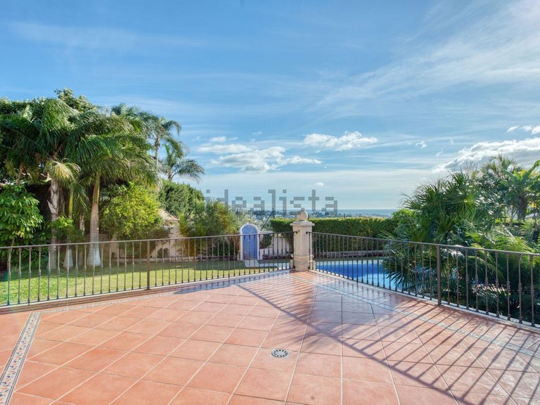 Villa for Sale in Los Flamingos, Malaga 3