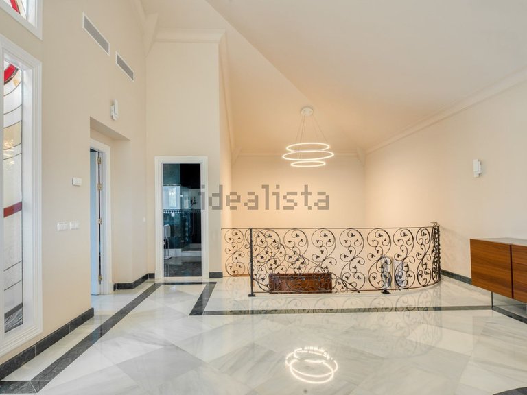 Villa for Sale in Los Flamingos, Malaga 6