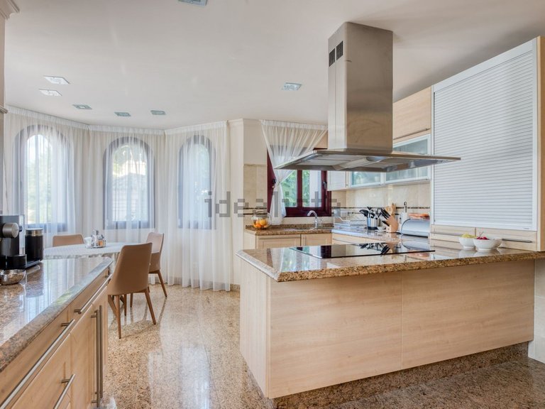 Villa for Sale in Los Flamingos, Malaga 7
