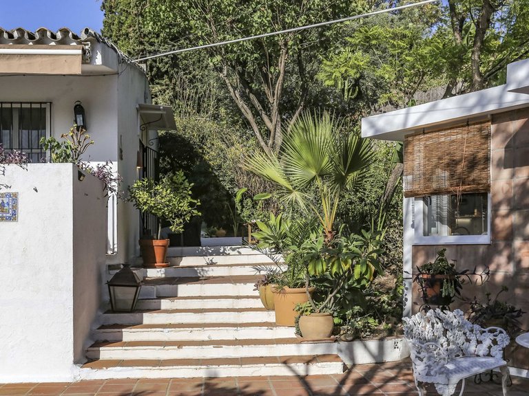 Villa for Sale in Estepona, Malaga 25