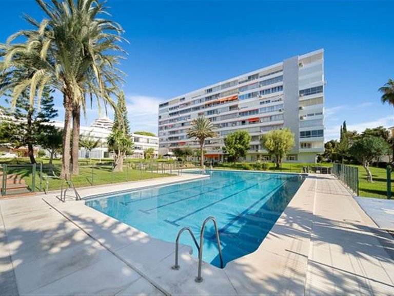 Apartment for Sale in Costa del Sol, Benalmadena Costa, Malaga 1