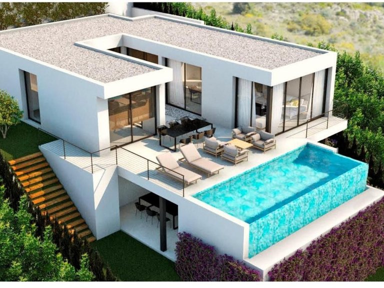 Villa for Sale in La Capellania, Malaga 2