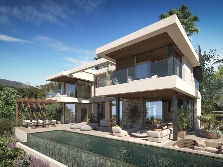 Villa for Sale in The Golden Mile, Malaga 2