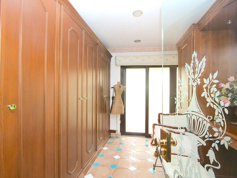 Villa for Sale in Costa del Sol Benalmadena Costa, Malaga 17