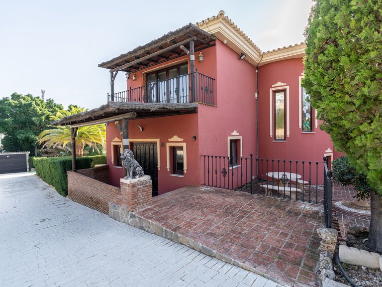 Villa for Sale in Costa del Sol Benalmadena Costa, Malaga 30