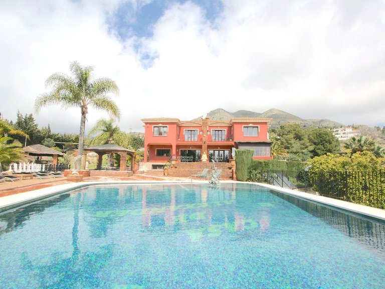 Villa for Sale in Costa del Sol Benalmadena Costa, Malaga 50