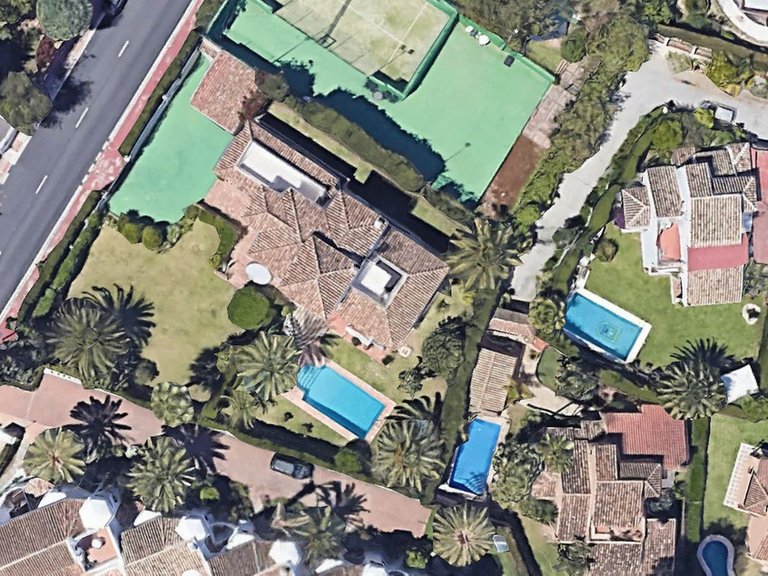 Villa for Sale in Elviria, Malaga 5