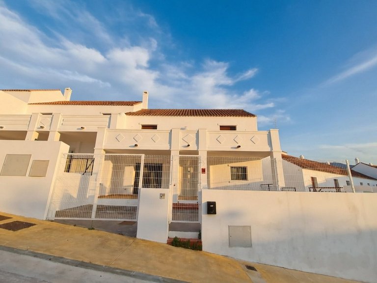 Villa for Sale in Doña Julia, Malaga 6