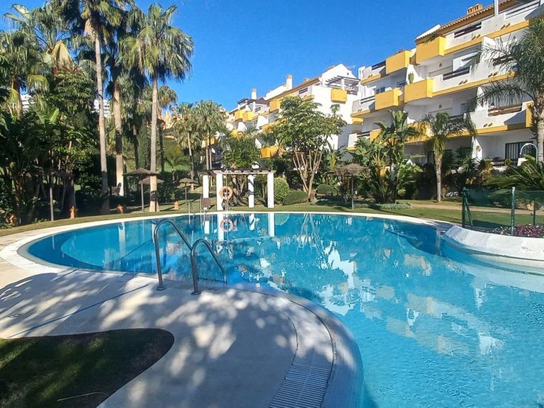 Apartment for Sale in Calanova Golf, Malaga 7