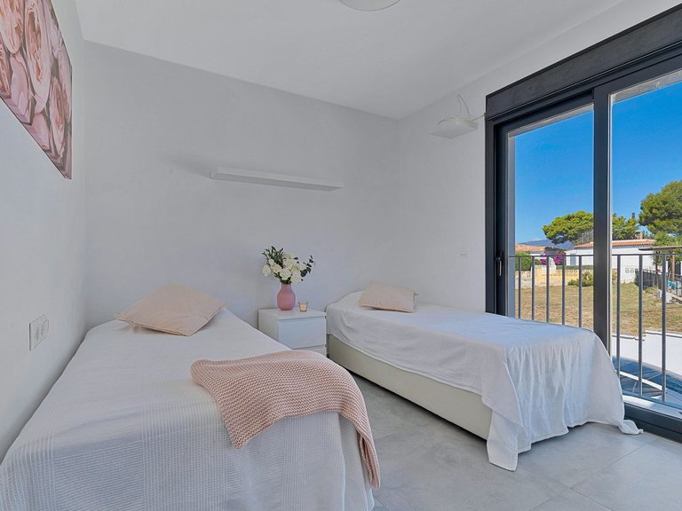 Villa for Sale in Fuengirola, Malaga 18