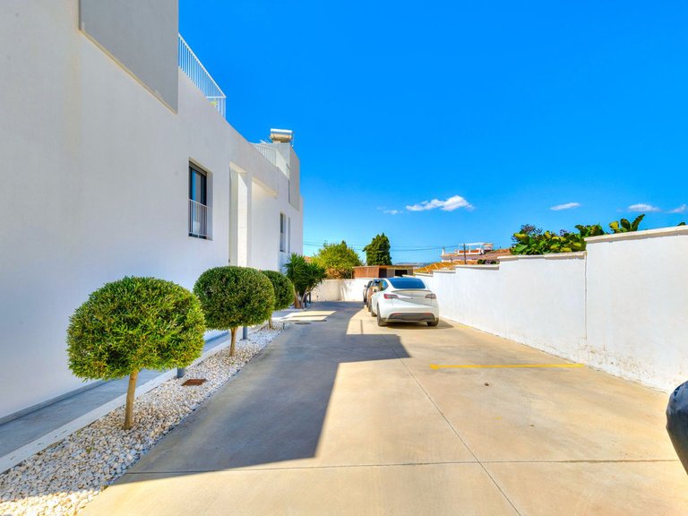 Villa for Sale in Fuengirola, Malaga 37