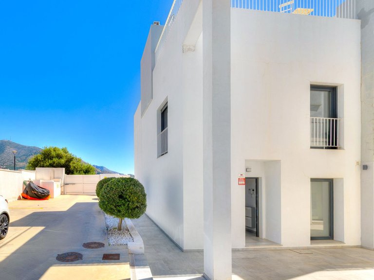 Villa for Sale in Fuengirola, Malaga 38