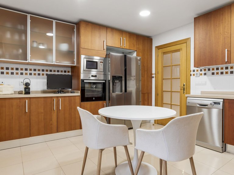 Apartment for Sale in The Golden Mile, Malaga 14