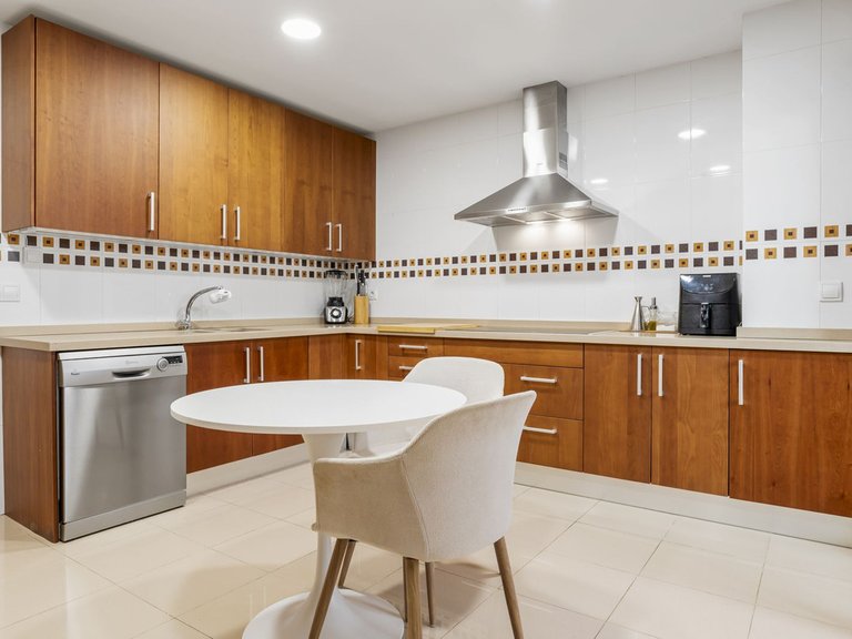 Apartment for Sale in The Golden Mile, Malaga 15