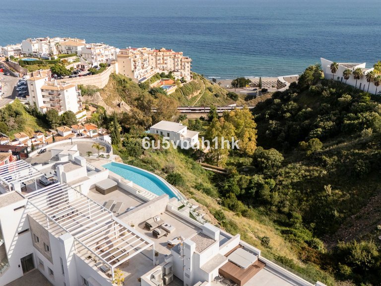 Apartment for Sale in Benalmadena, Malaga 5