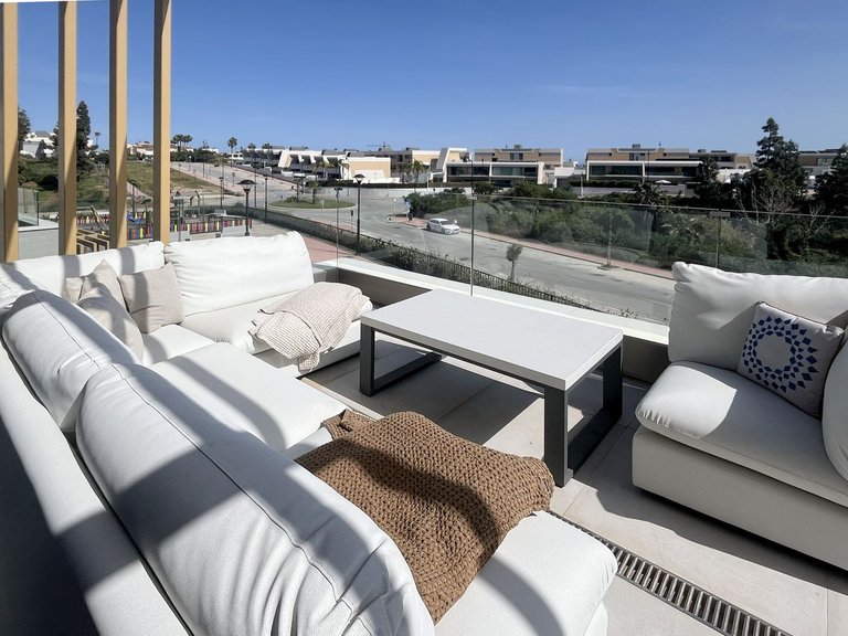 Villa for Sale in El Chaparral, Malaga 11