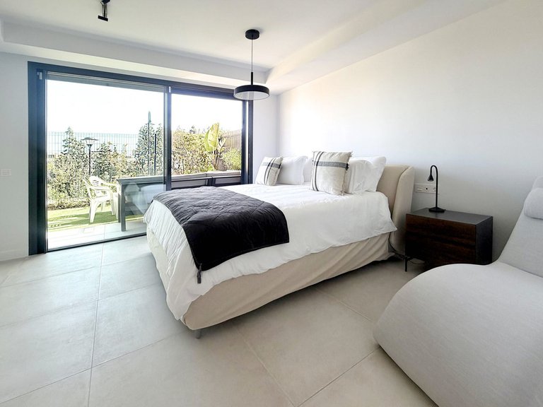 Villa for Sale in El Chaparral, Malaga 24