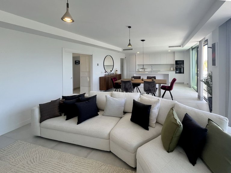 Villa for Sale in El Chaparral, Malaga 9