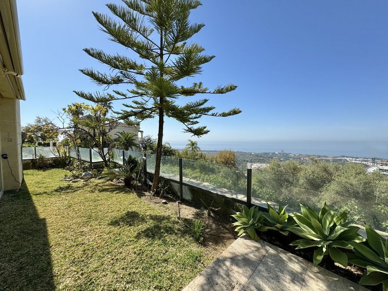 Apartment for Sale in Altos De Los Monteros, Malaga 16