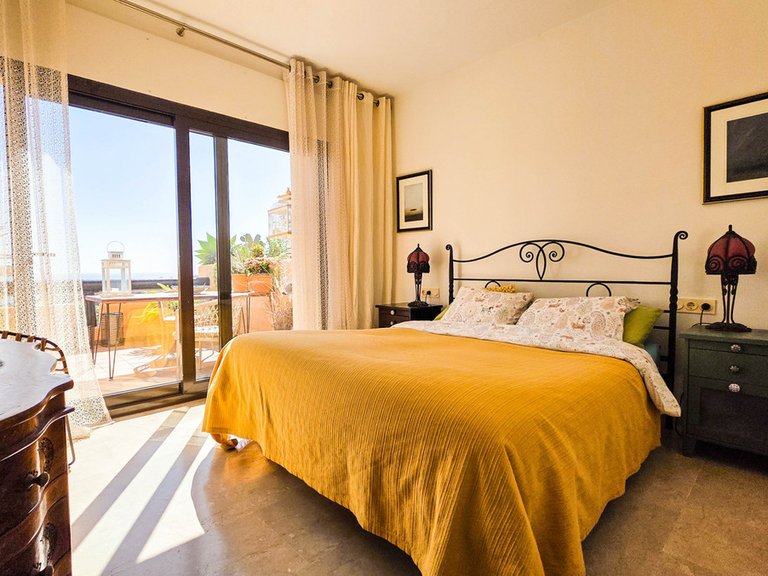 Apartment for Sale in La Duquesa, Malaga 6