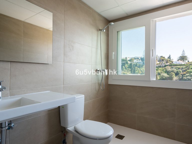 Apartment for Sale in Fuengirola, Malaga 13