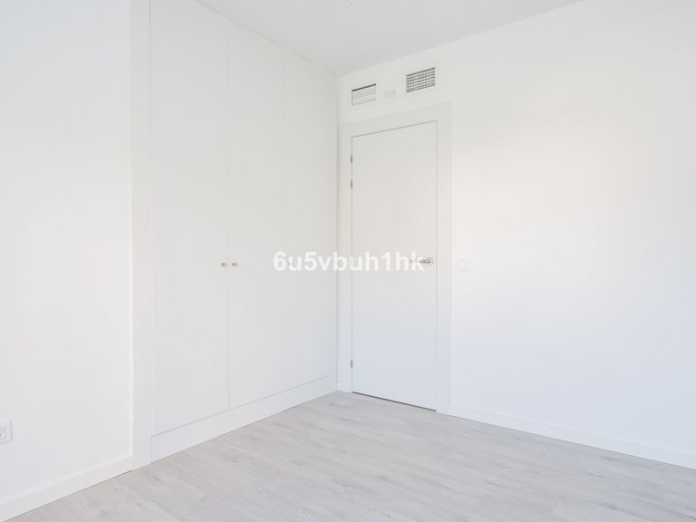 Apartment for Sale in Fuengirola, Malaga 18
