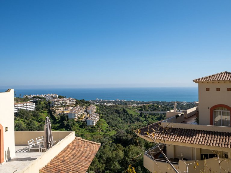 Apartment for Sale in Calahonda, Malaga 15