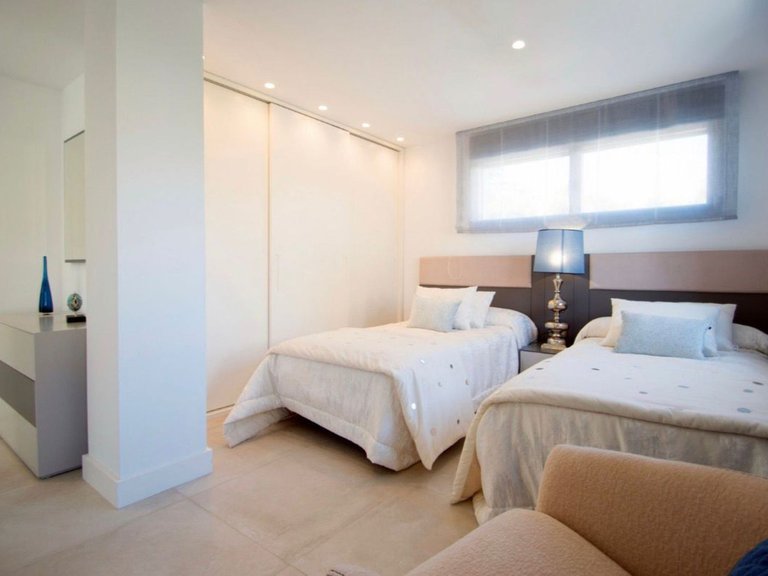 Villa for Sale in Nueva Andalucía, Malaga 10