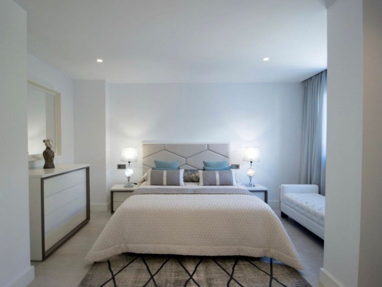 Villa for Sale in Nueva Andalucía, Malaga 8