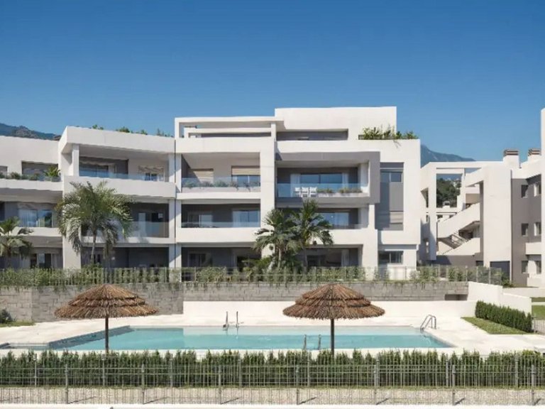 Penthouse for Sale in Costa del Sol Estepona, Malaga 1