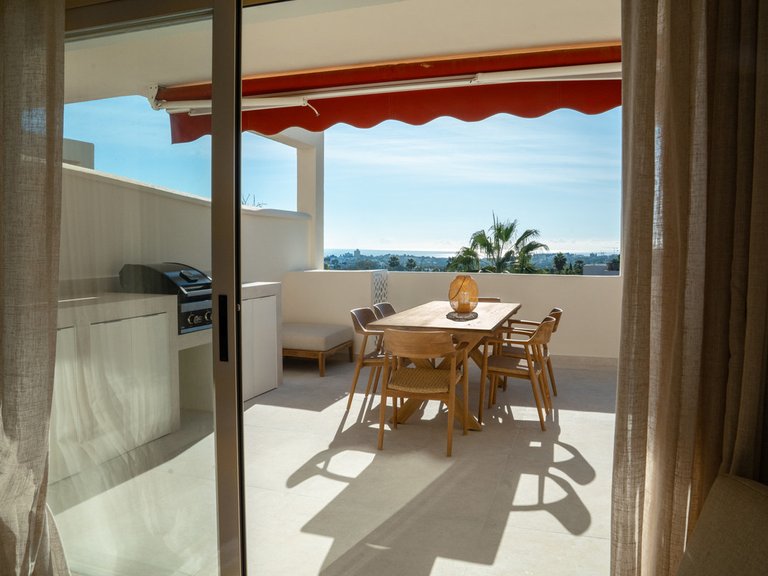 Apartment for Sale in Nueva Andalucía, Malaga 23