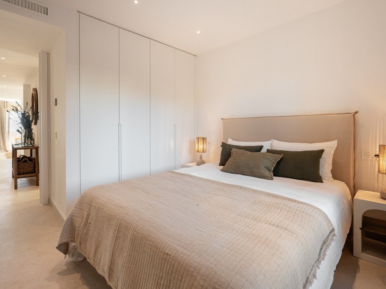 Apartment for Sale in Nueva Andalucía, Malaga 31