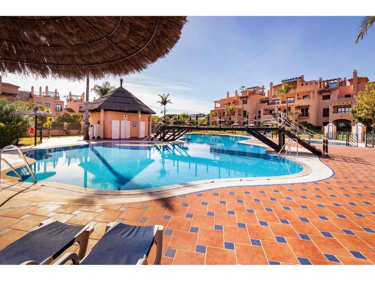 Apartment for Sale in Hacienda Del Sol, Malaga 1