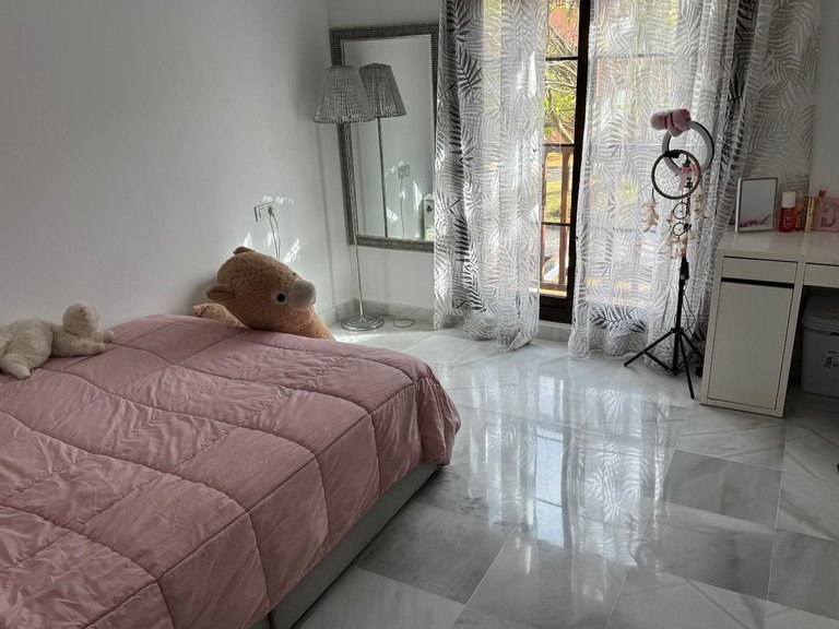 Apartment for Sale in Hacienda Del Sol, Malaga 11