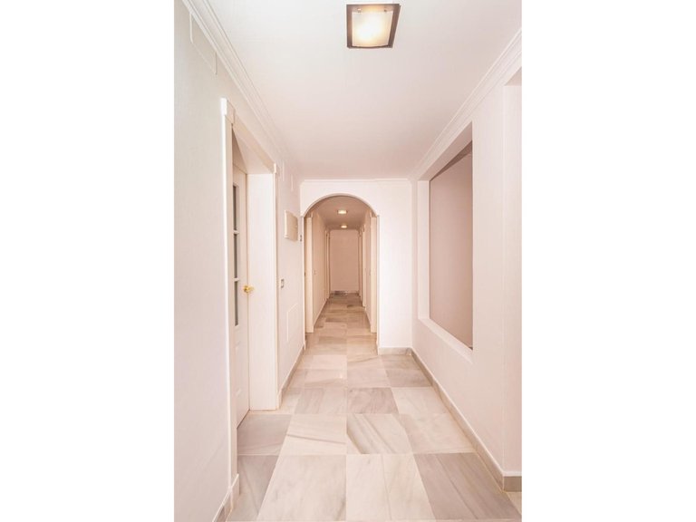 Apartment for Sale in Hacienda Del Sol, Malaga 12