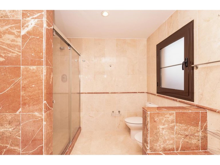 Apartment for Sale in Hacienda Del Sol, Malaga 16