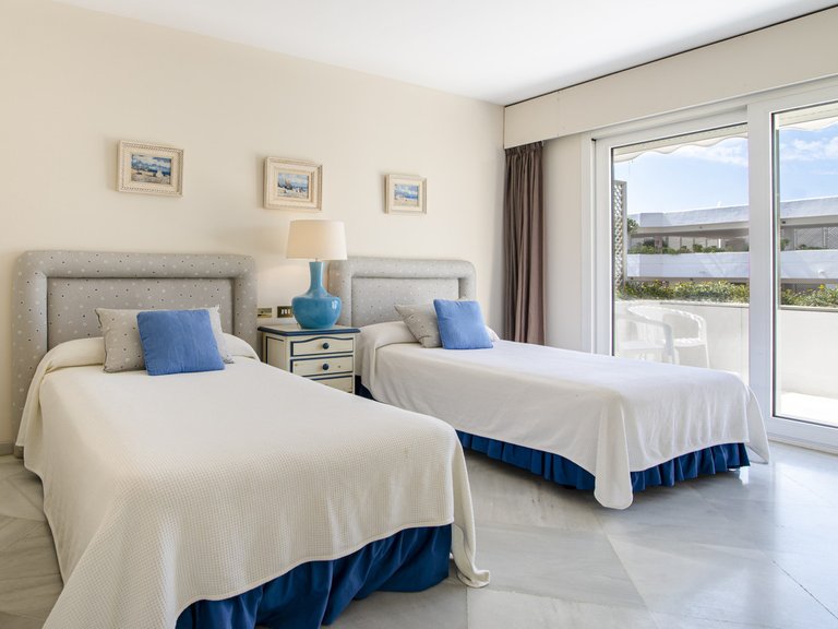 Penthouse for Sale in Puerto Banús, Malaga 10