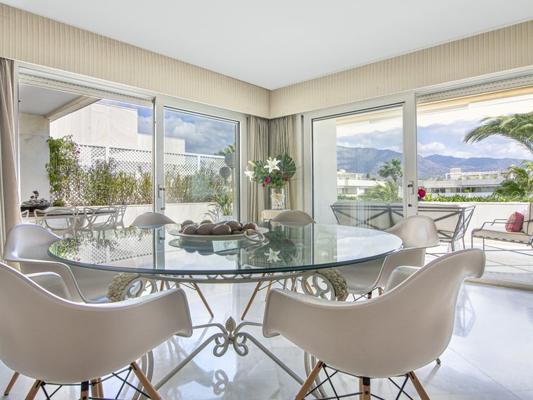 Penthouse for Sale in Puerto Banús, Malaga 5