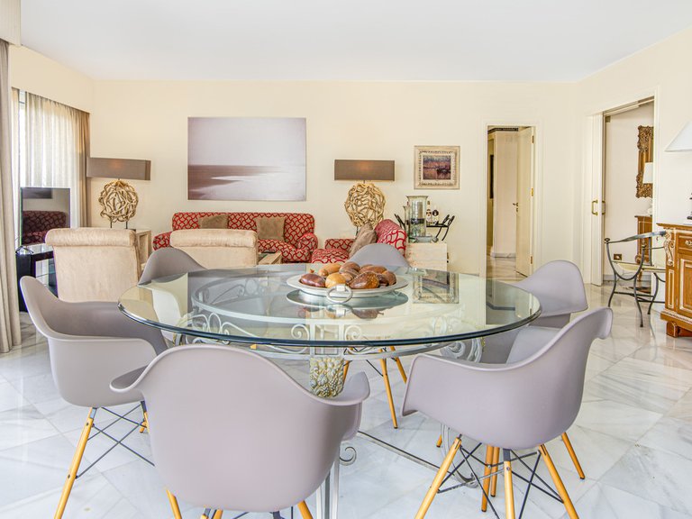 Penthouse for Sale in Puerto Banús, Malaga 6