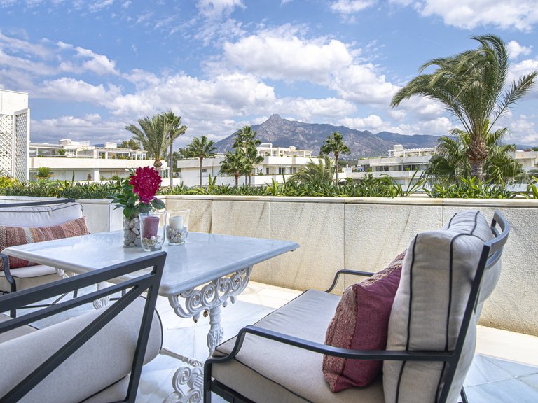 Penthouse for Sale in Puerto Banús, Malaga 7