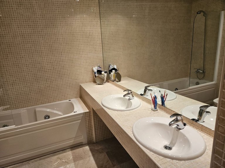 Apartment for Sale in Torrequebrada, Malaga 16