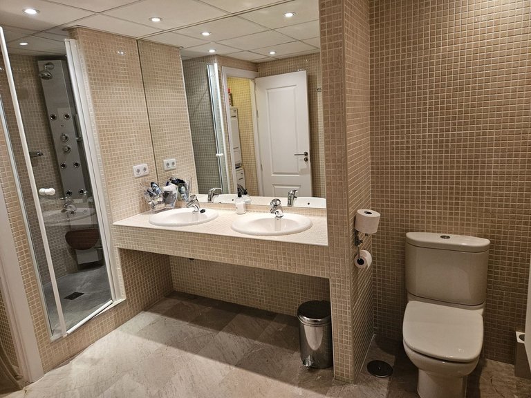 Apartment for Sale in Torrequebrada, Malaga 22