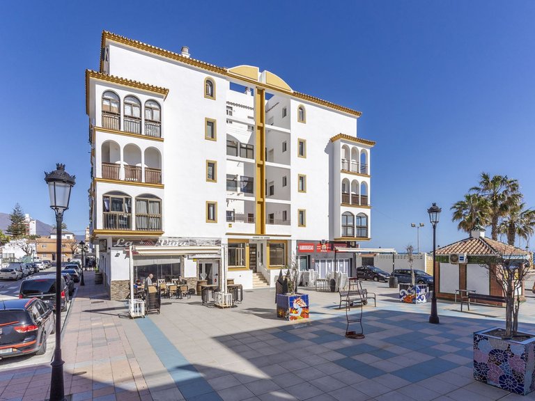 Apartment for Sale in San Luis De Sabinillas, Malaga 26