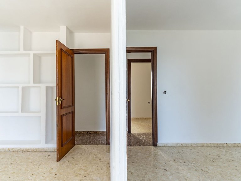 Apartment for Sale in San Luis De Sabinillas, Malaga 31
